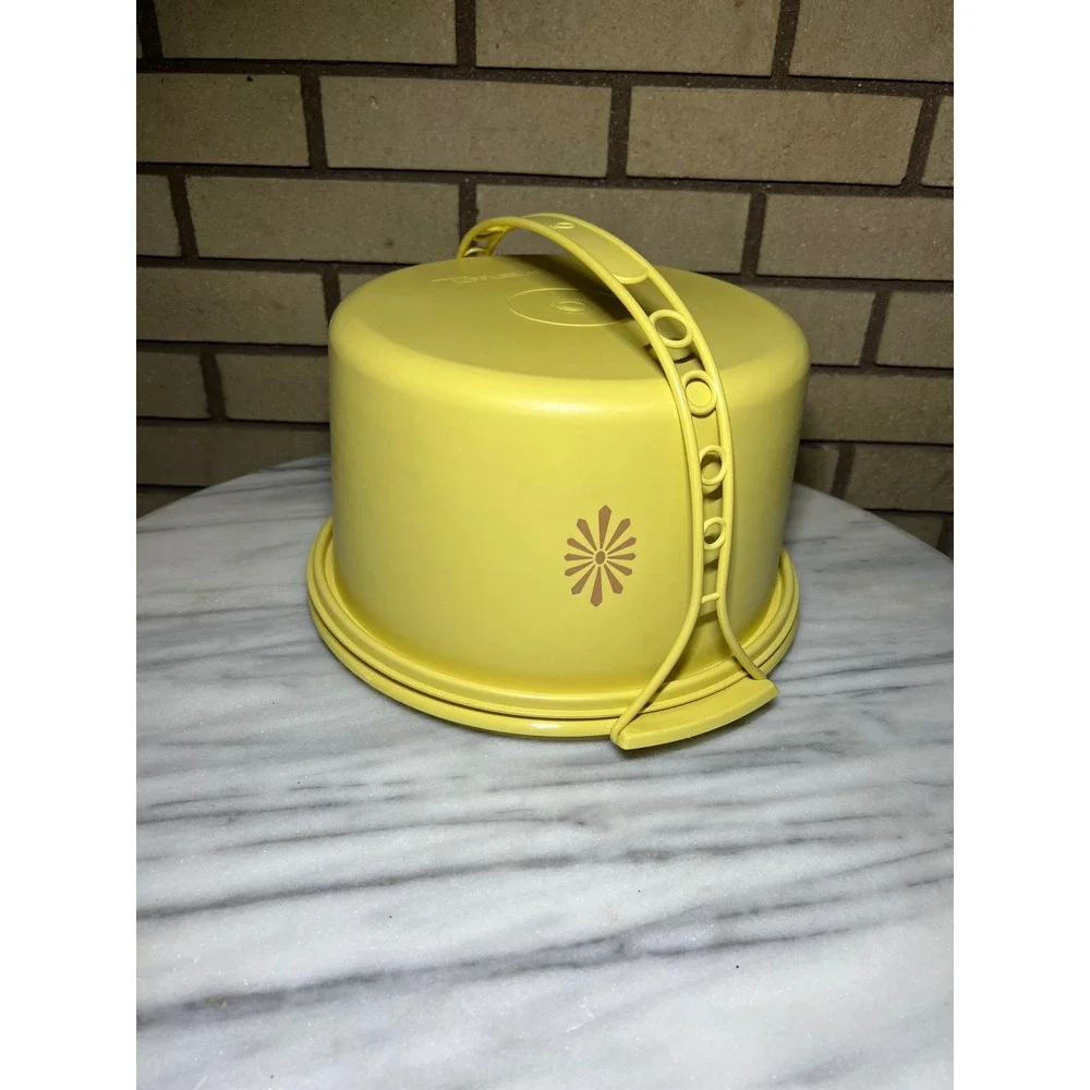 Vintage Tupperware Harvest Yellow Cake Taker Carrier Sunburst 1241 1242 Handle